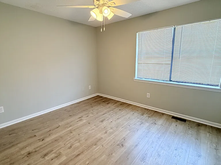4 Coastal Ct #1 — Photo 16