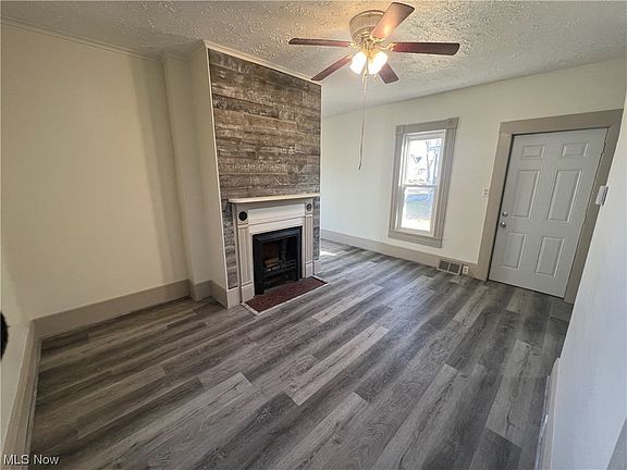 5th image of 712 Parrish St