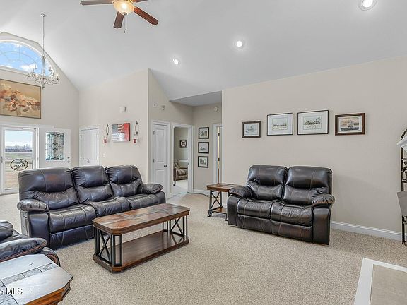 3rd image of 129 Spence Lane