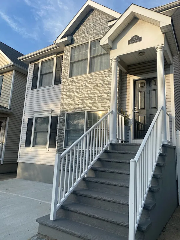 Building Photo - 278 Gates Ave #2