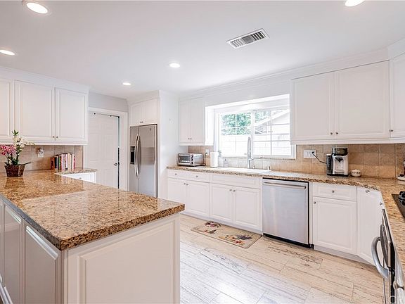 5th image of 6522 Sale Ave