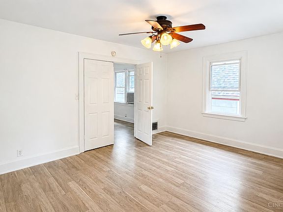 3rd image of 1827 Tilden Ave