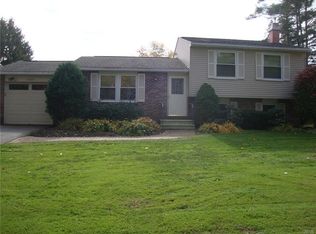 4282 Vine Meadow Rd, Liverpool, NY 13090