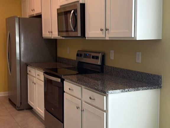 5th image of 70 Oakleaf Way