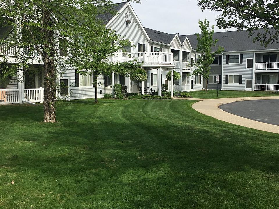 1st image of 1127 S Lake Dr Unit 218