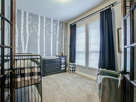 3rd image of 416 Heritage Ln
