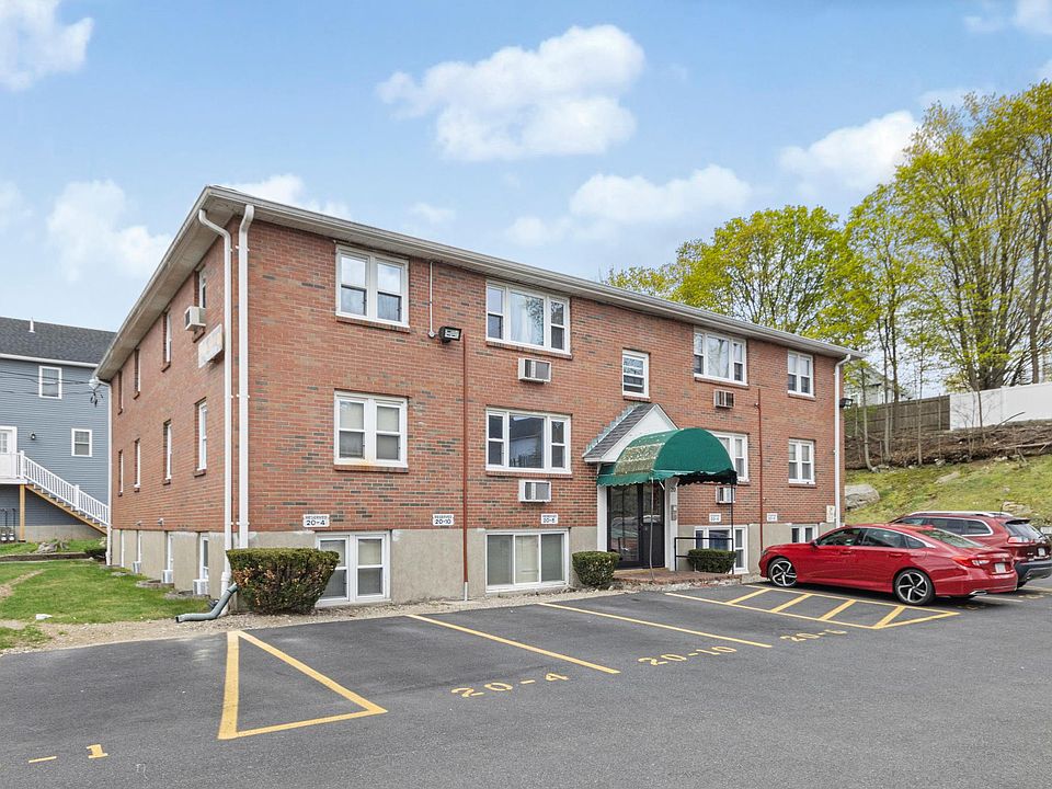 1st image of 20 Miller St Unit 11