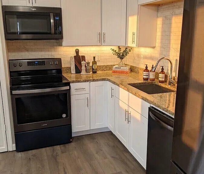 8 Midland Dr — Photo 5