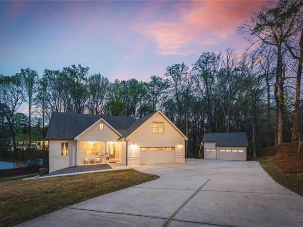 5758 Williams Rd, Norcross, GA 30093