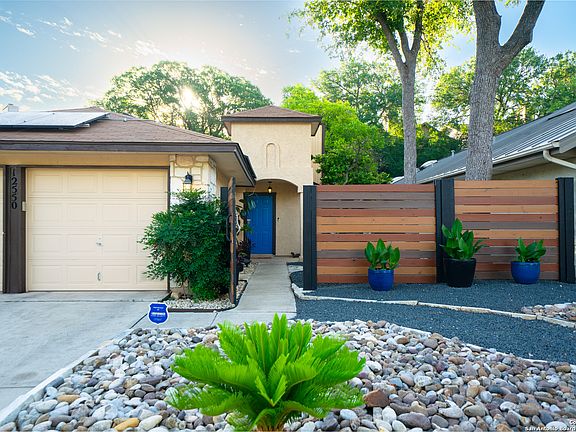 2nd image of 12550 Valle Dezavala