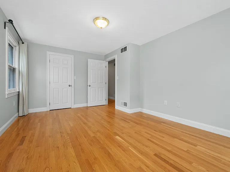 2 Minuteman Ln — Photo 30