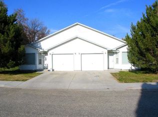 48 E 3rd St N, Middleton, ID 83644
