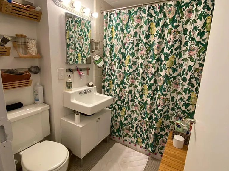 604 S Washington Sq #1113 — Photo 3
