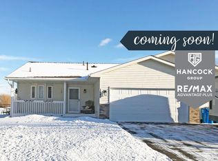 1546 Northridge Ct S, Cambridge, MN 55008