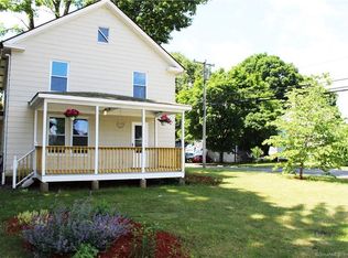 135 Autumn St, Manchester, CT 06040
