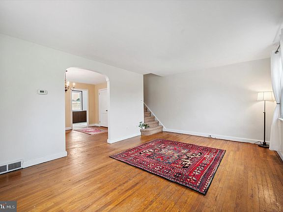 4th image of 634 Furlong Ave