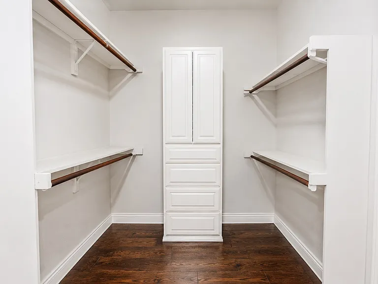 4453 Red Barn Dr — Photo 23