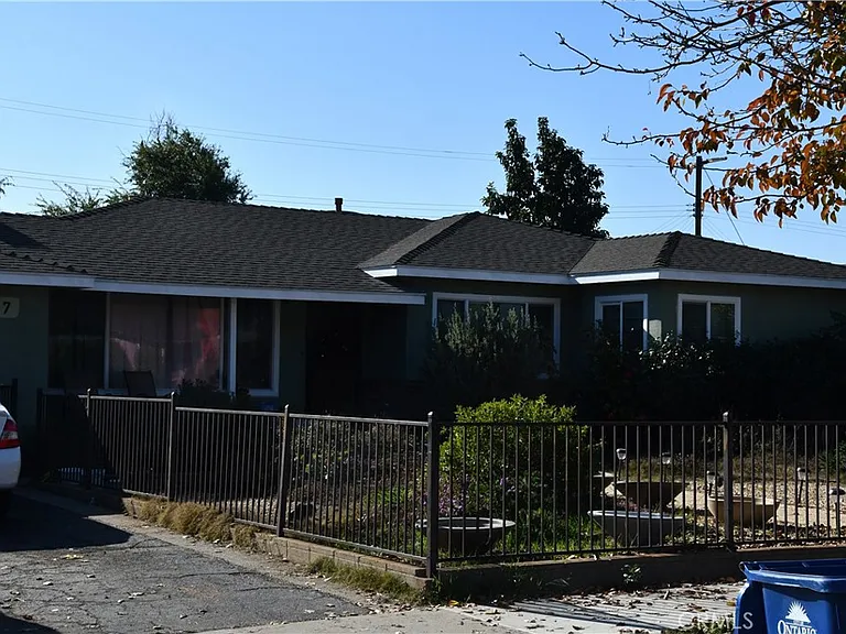 917 W Flora St #917B — Photo 16
