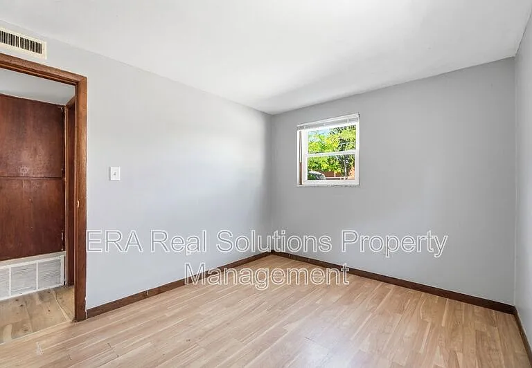 881 Kingsford Rd #A — Photo 17