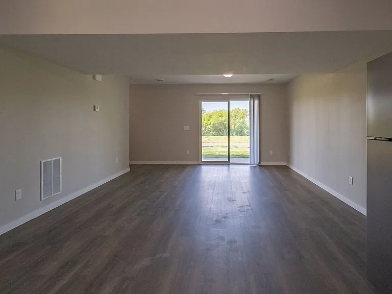Raegan Estates — Photo 9