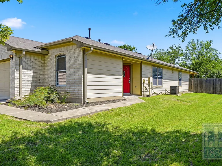 228 Pearl Lake Dr — Photo 2