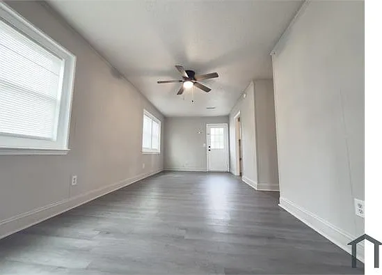 836 White Oak Dr #B — Photo 7