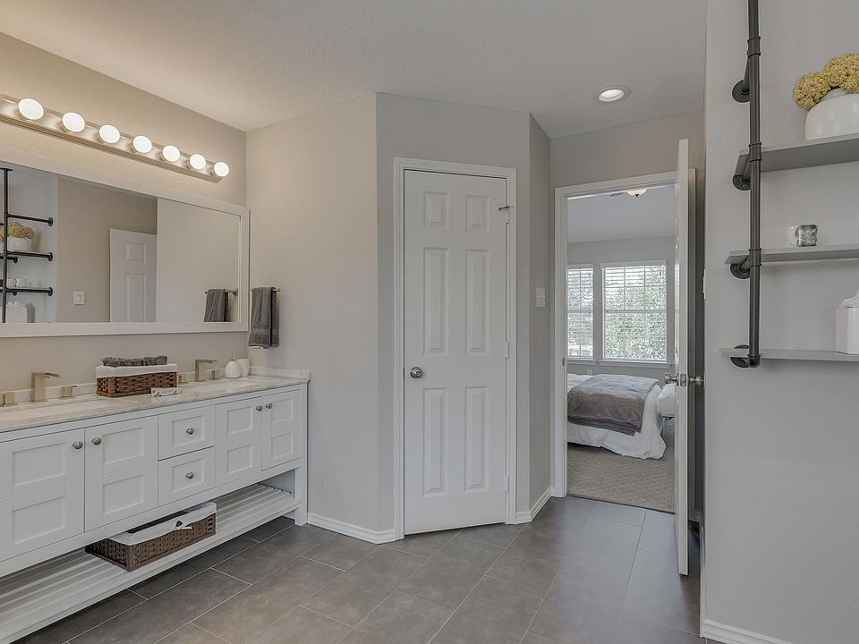 1st image of 3444 Briargrove Ln #3444