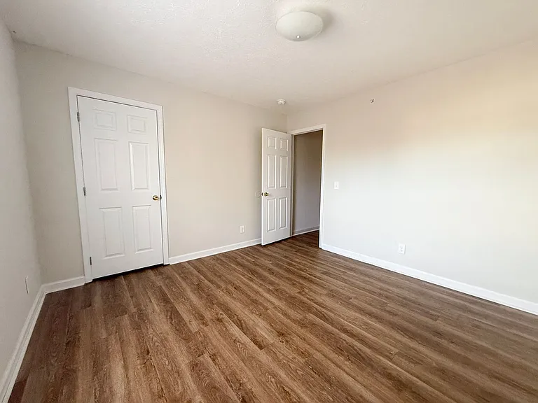 1320 Carolina Ave — Photo 23