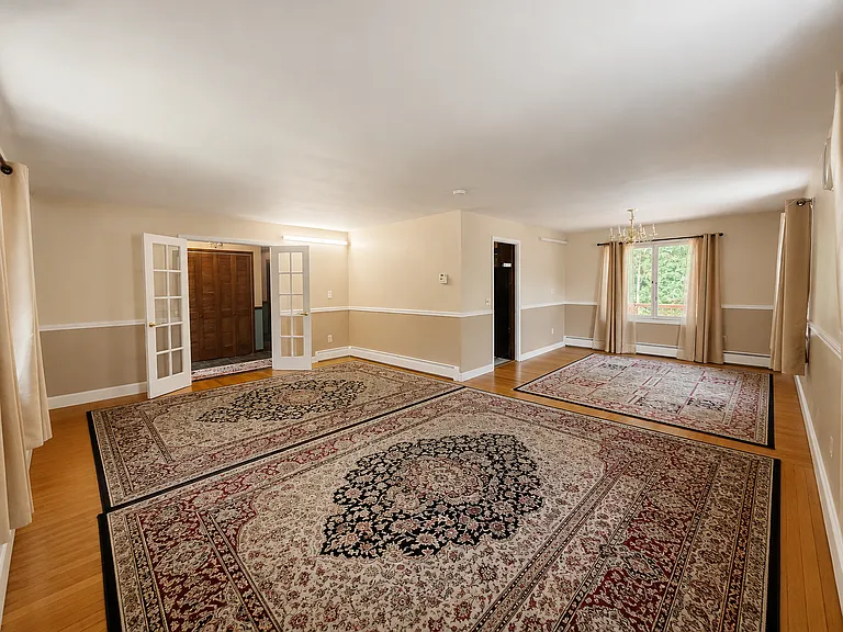 240 Ridgefield Rd #1 — Photo 3