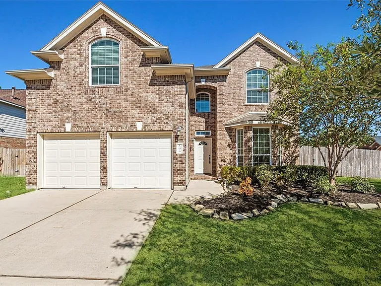 16026 Rustlers Trail Ln — Photo 2