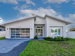 5206 Fern Row Ln, Tampa, FL 33611