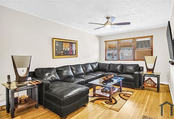 3rd image of 446 Saint Lawrence Ave Floor 3