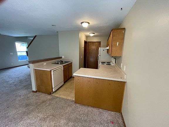 5th image of 2524 Deerfield Blvd #1