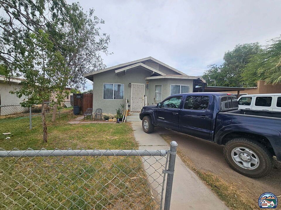 1st image of 284 W Main St