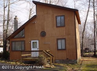 7545 Eagle Rock Dr, Tobyhanna, PA 18466