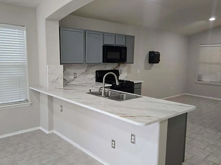 21530 N Boundary Peak Way — Photo 1