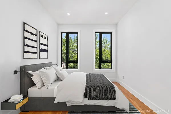 Rented by Compass | media 21