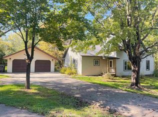 401 Bailey St, Waupaca, WI 54981