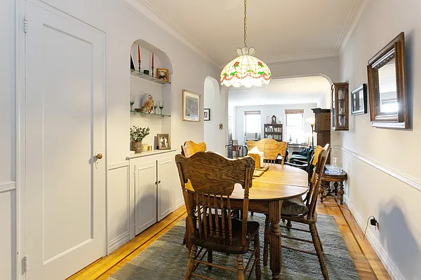 Sold by Gilbert Perez, LREB | media 30