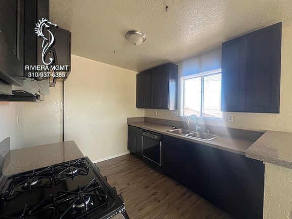 3rd image of 922 W 25th St #2
