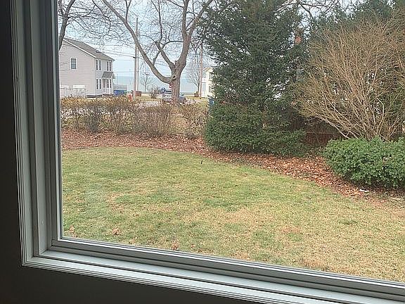 5th image of 1031 Westwood Dr