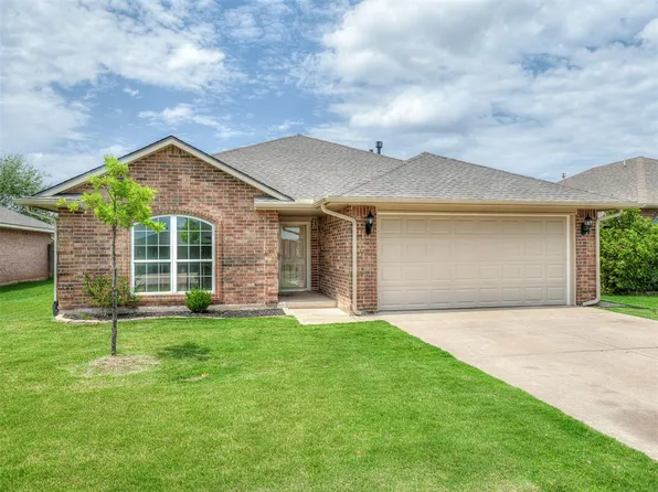 11621 SW 11th St, Yukon, OK 73099