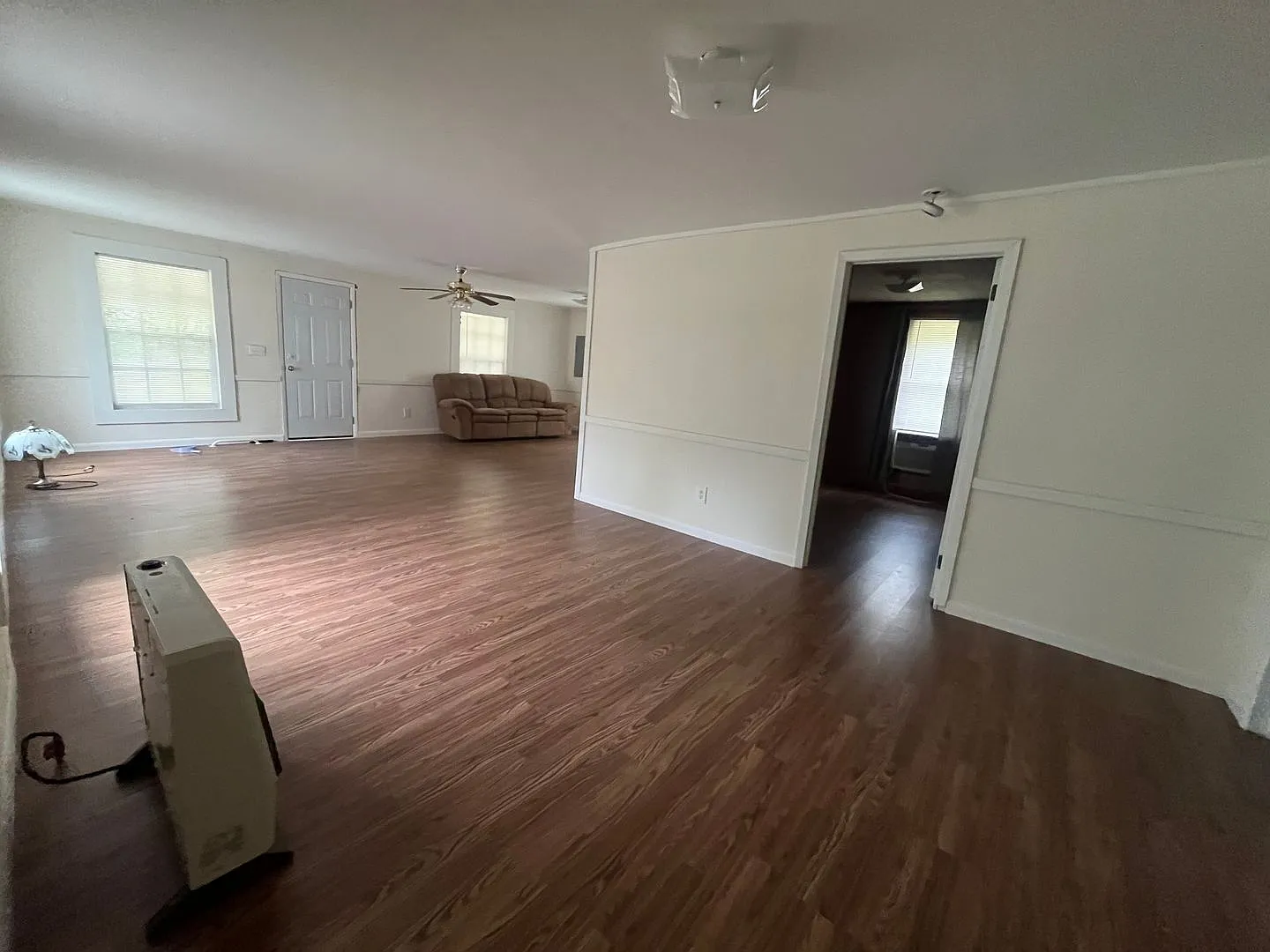 Charming 2-Bedroom Home for Rent in Lee, FL — Photo 4
