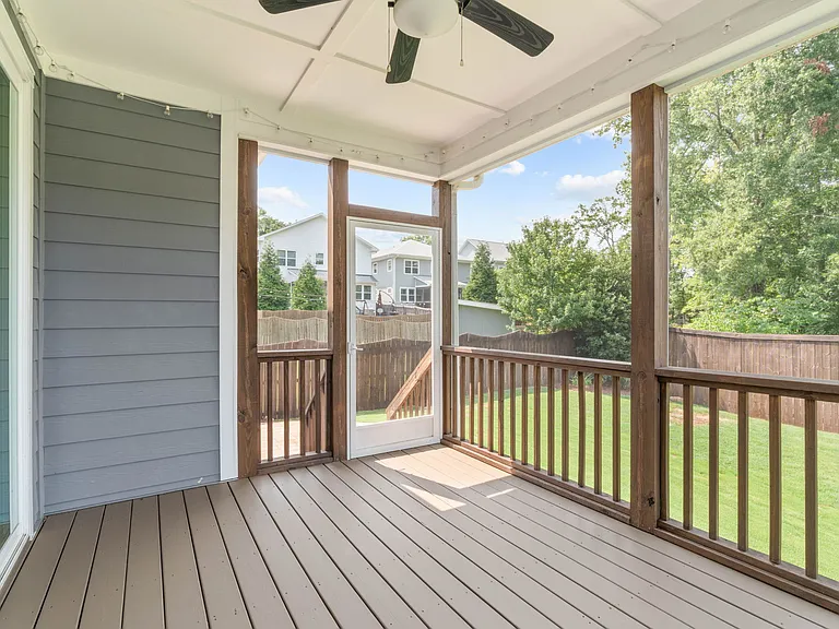 Screened in porch