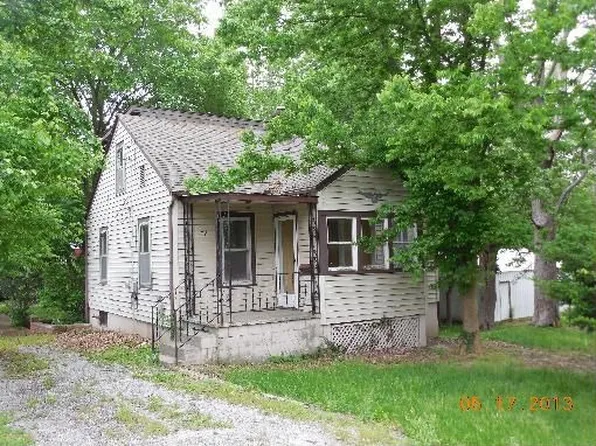 102 Forest St, Anna, IL 62906