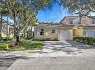 5660 Enclave Pl, Lauderhill, FL 33319