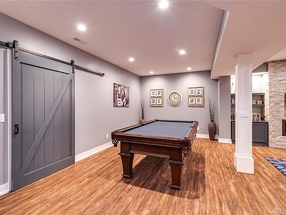 3rd image of 5689 Thomas Dr