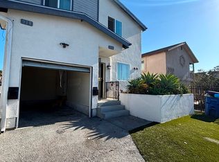 916 W 62nd St, Los Angeles, CA 90044