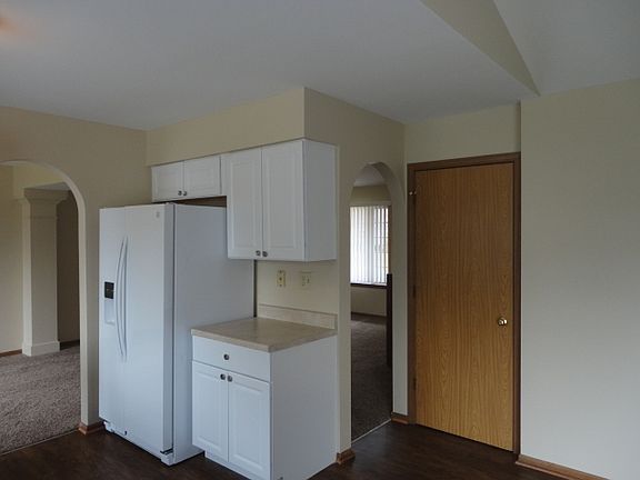 4th image of 1420 N Elmwood Dr