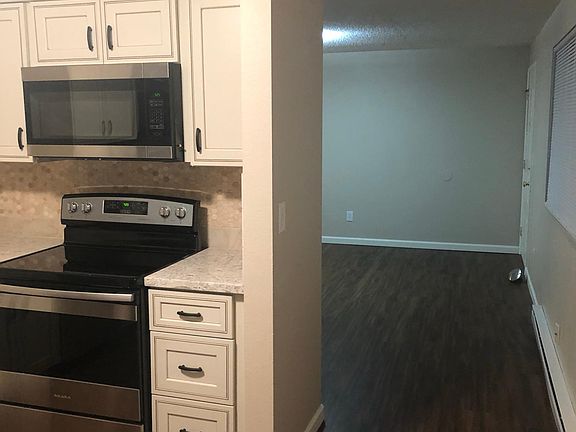 4th image of 824 W Mansfield Ave #824